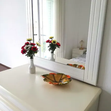 2 Bedroom Flat In *